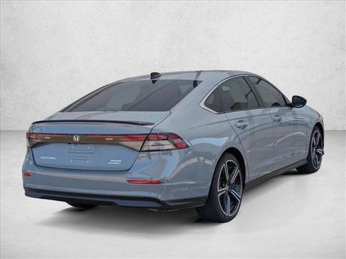 Used 2025 Honda Accord Sport image 5