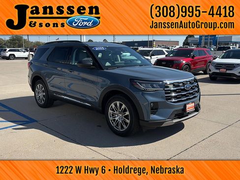 New 2025 Ford Explorer Active w/ Active Comfort Package image 4