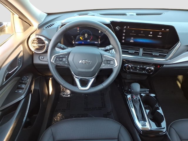 Used 2026 Chevrolet Trax ACTIV w/ Sunroof Package FWD image 20