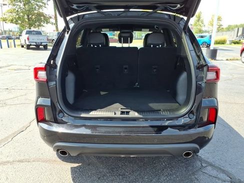 Used 2024 Ford Escape ST-Line w/ Tech Pack #1 AWD/4WD image 8