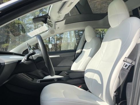 Used 2022 Tesla Model 3 Standard Range image 14