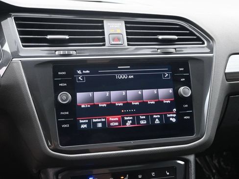 Used 2022 Volkswagen Tiguan SEL R-Line AWD/4WD image 14