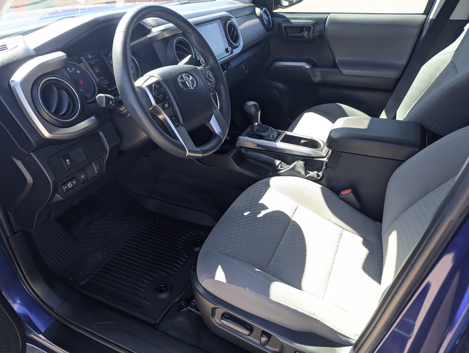 Used 2023 Toyota Tacoma SR5 RWD image 10
