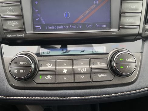 Used 2013 Toyota RAV4 XLE FWD image 29