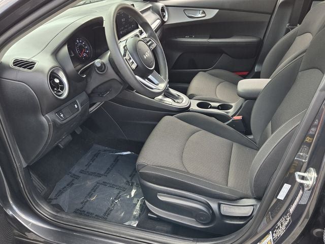 Used 2024 Kia Forte LXS FWD image 17