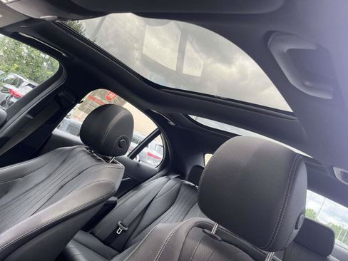 Used 2021 Mercedes-Benz E 350 4MATIC Sedan image 5