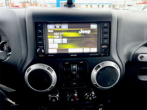 Used 2015 Jeep Wrangler Unlimited Sahara w/ Max Tow Package image 13