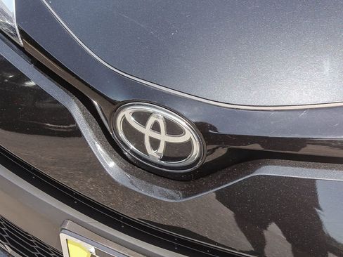 Used 2021 Toyota C-HR XLE FWD image 14
