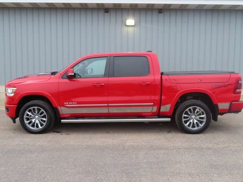 Used 2022 RAM 1500 Laramie AWD/4WD image 11