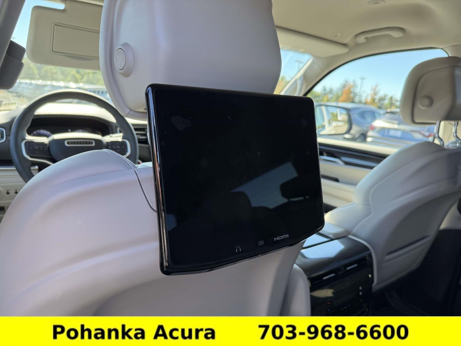 Used 2024 Jeep Wagoneer 4WD w/ Convenience Group I image 19