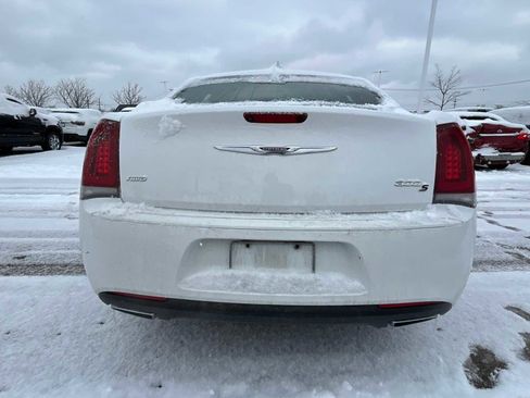 Certified 2017 Chrysler 300 S image 21