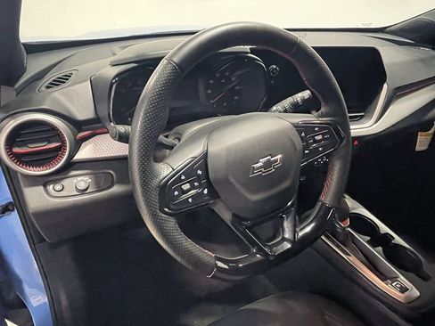 Used 2024 Chevrolet Trax RS FWD image 20