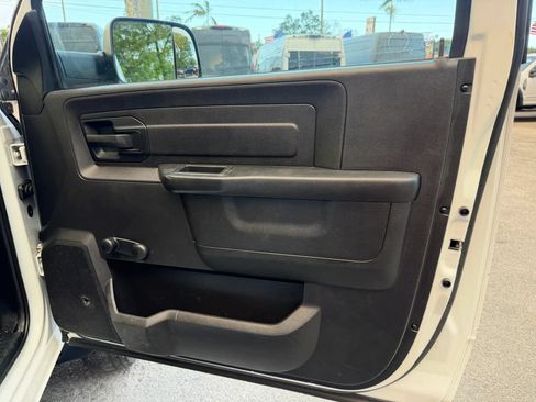 Used 2016 RAM 5500 Tradesman w/ Ambulance Prep Group RWD image 15