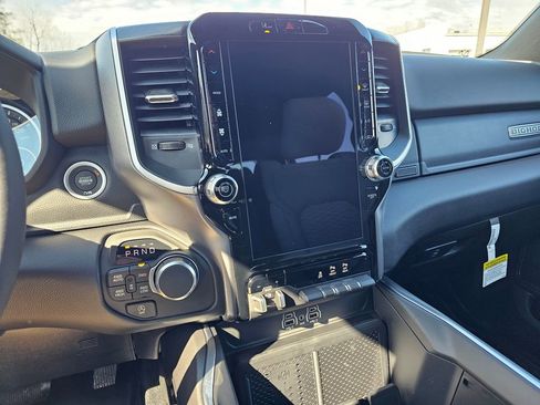 New 2026 RAM 1500 4x4 Crew Cab image 22