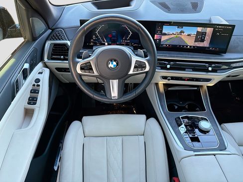 Used 2025 BMW X5 sDrive40i w/ Executive Package image 17