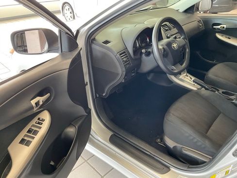Used 2011 Toyota Corolla S image 9