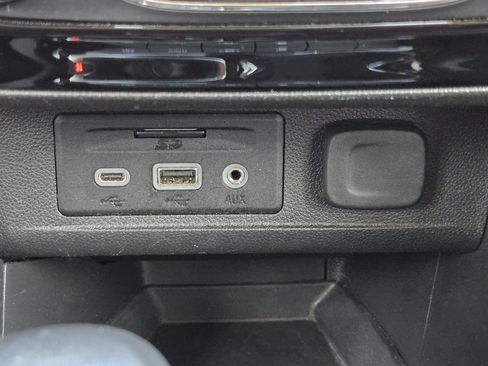 Used 2022 Buick Encore GX Select w/ Advanced Technology Package image 29