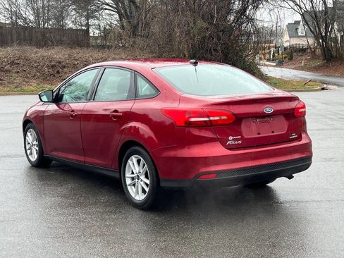 Used 2016 Ford Focus SE w/ Reverse Sensing Package image 8