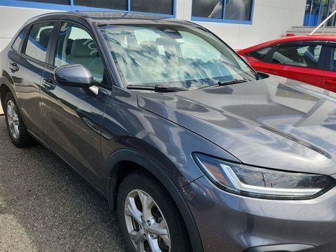 Certified 2024 Honda HR-V LX image 2