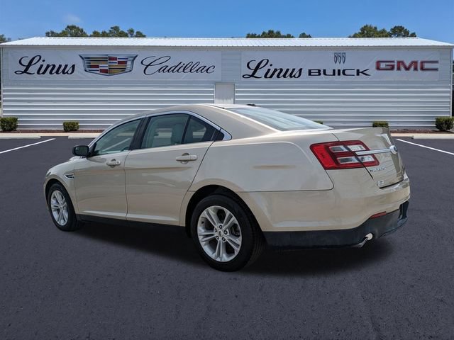 Used 2018 Ford Taurus SE FWD image 6