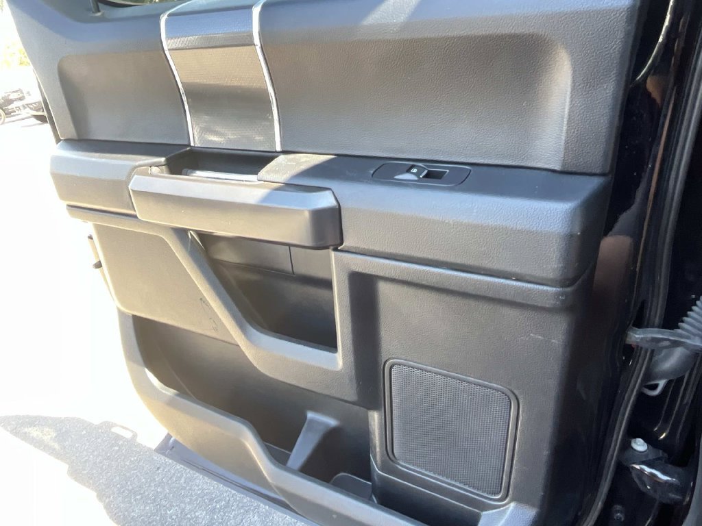 Used 2017 Ford F150 XLT w/ Equipment Group 302A Luxury AWD/4WD image 20