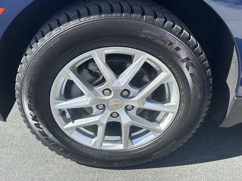 Used 2022 Chevrolet Equinox LS image 32