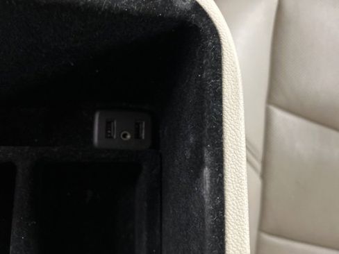 Used 2020 Cadillac Escalade Premium Luxury image 23