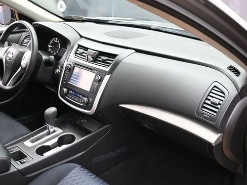 Used 2016 Nissan Altima 2.5 SV w/ Convenience Package FWD image 35