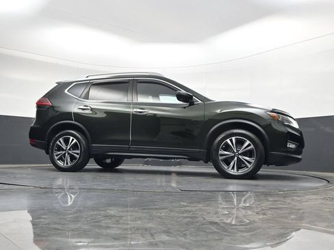 Used 2019 Nissan Rogue SV w/ Premium Package AWD/4WD image 39