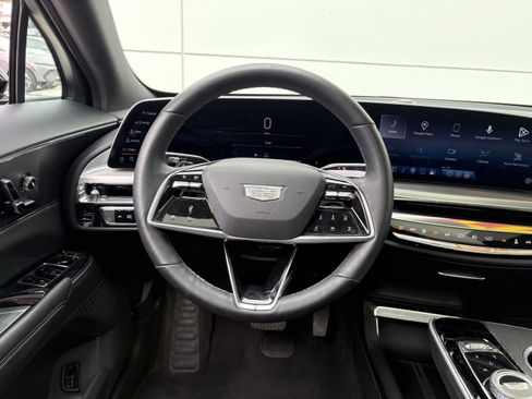 Certified 2024 Cadillac Lyriq Luxury AWD/4WD image 16