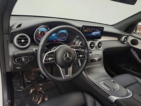 Used 2022 Mercedes-Benz GLC 300 image 9