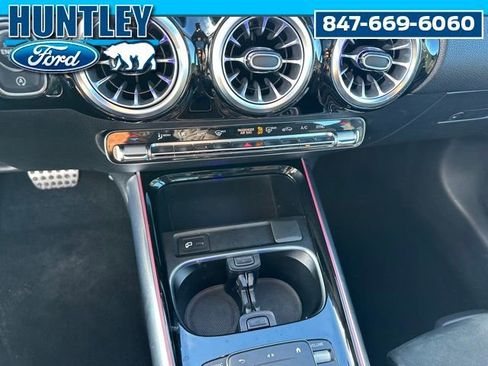 Used 2022 Mercedes-Benz GLA 35 AMG 4MATIC w/ Premium Package Lite image 28