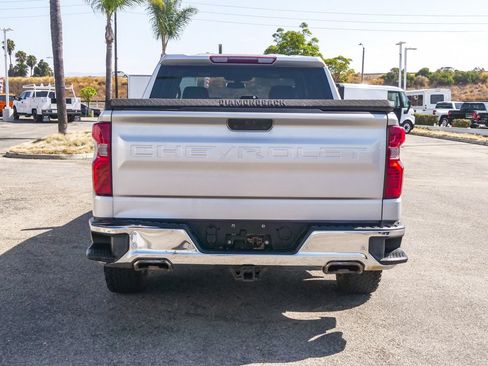 Used 2020 Chevrolet Silverado 1500 LT w/ Convenience Package AWD/4WD image 8