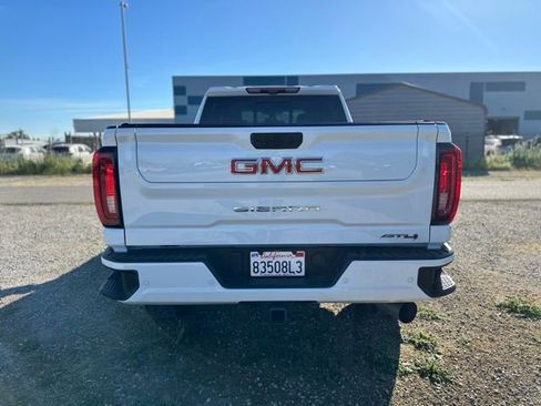 Used 2022 GMC Sierra 2500 AT4 w/ AT4 Premium Plus Package image 5