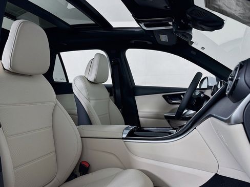 New 2026 Mercedes-Benz GLC 300 image 6