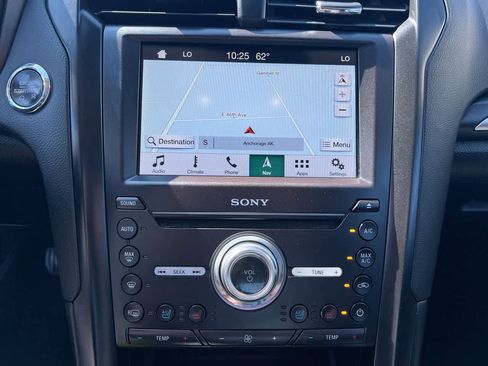 Used 2019 Ford Fusion Titanium FWD image 18