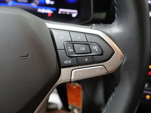 Used 2025 Volkswagen Jetta Sport FWD image 33