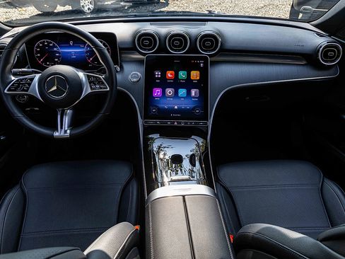 Used 2025 Mercedes-Benz C 300 4MATIC Sedan image 20