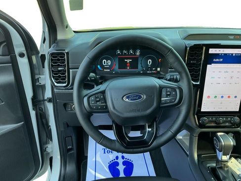 Used 2026 Ford Ranger Lariat w/ FX4 Off-Road Package AWD/4WD image 12