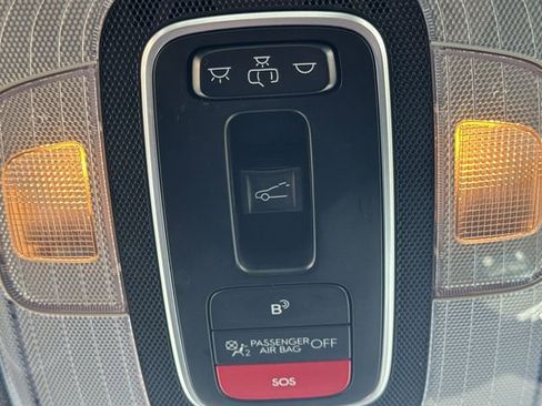 Used 2025 Hyundai Elantra SEL image 37