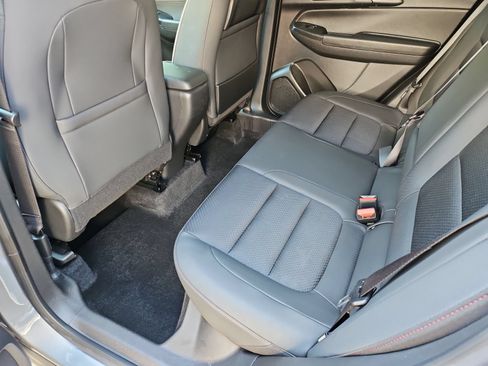 Used 2023 Chevrolet TrailBlazer RS FWD image 33