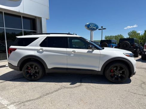 Used 2020 Ford Explorer ST w/ ST Street Pack AWD/4WD image 8