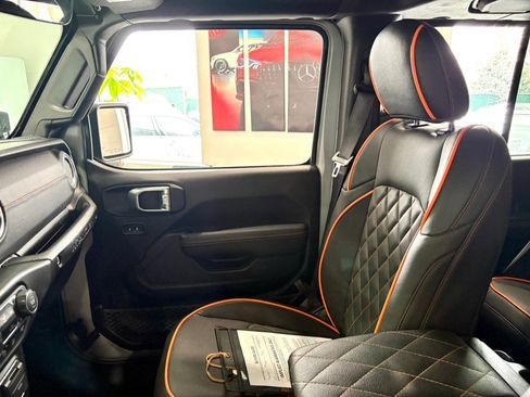 Used 2021 Jeep Wrangler Unlimited Rubicon image 13