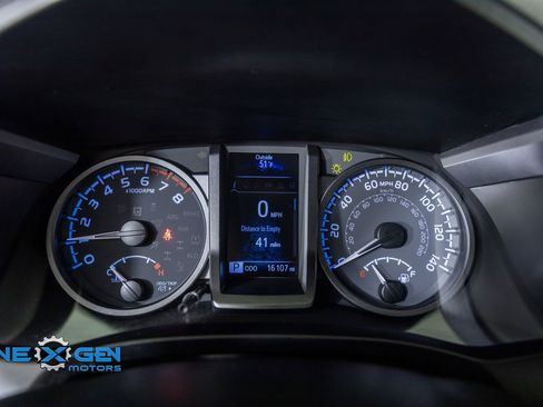 Used 2023 Toyota Tacoma TRD Pro AWD/4WD image 17