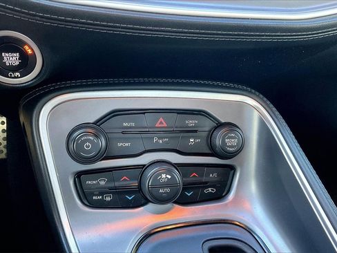 Used 2021 Dodge Challenger SXT w/ Plus Package image 27