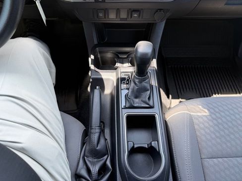 Certified 2021 Toyota Tacoma SR AWD/4WD image 21