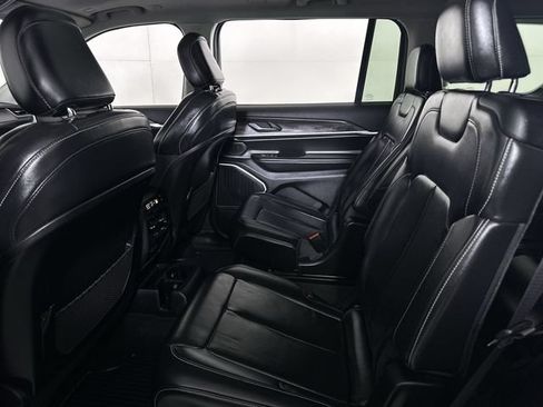 Used 2021 Jeep Grand Cherokee L Limited AWD/4WD image 26