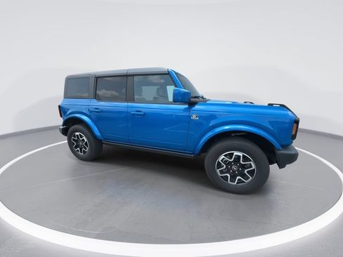 Used 2024 Ford Bronco Outer Banks AWD/4WD image 2