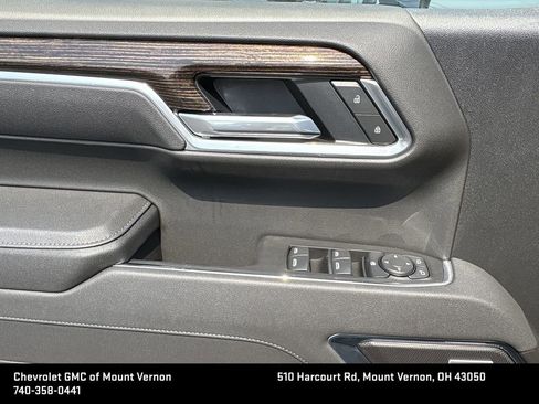 New 2025 GMC Sierra 1500 Elevation image 17