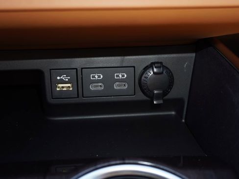 New 2026 Toyota Highlander Platinum image 15